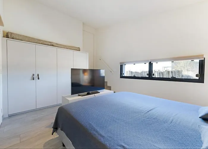 Luxury Waterfront Retreat 4p - Comfort & Panoramisch Uitzicht - 13 אאודורפ