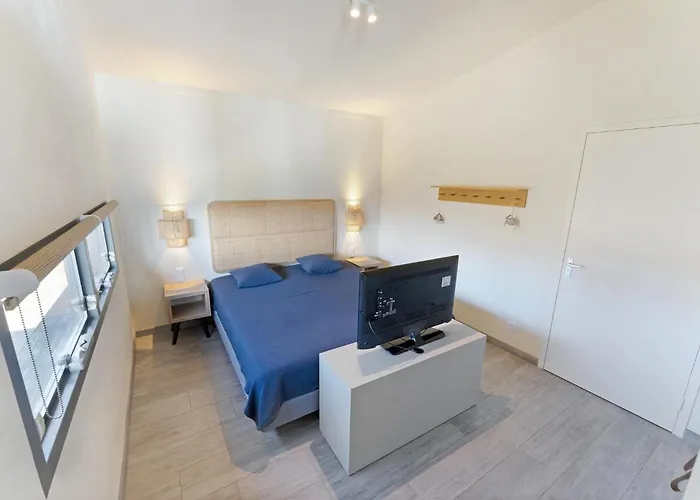 וילה Luxury Waterfront Retreat 4p - Comfort & Panoramisch Uitzicht - 13 אאודורפ