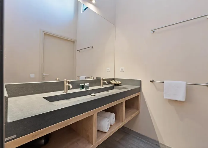 Luxury Waterfront Retreat 4p - Comfort & Panoramisch Uitzicht - 13 אאודורפ